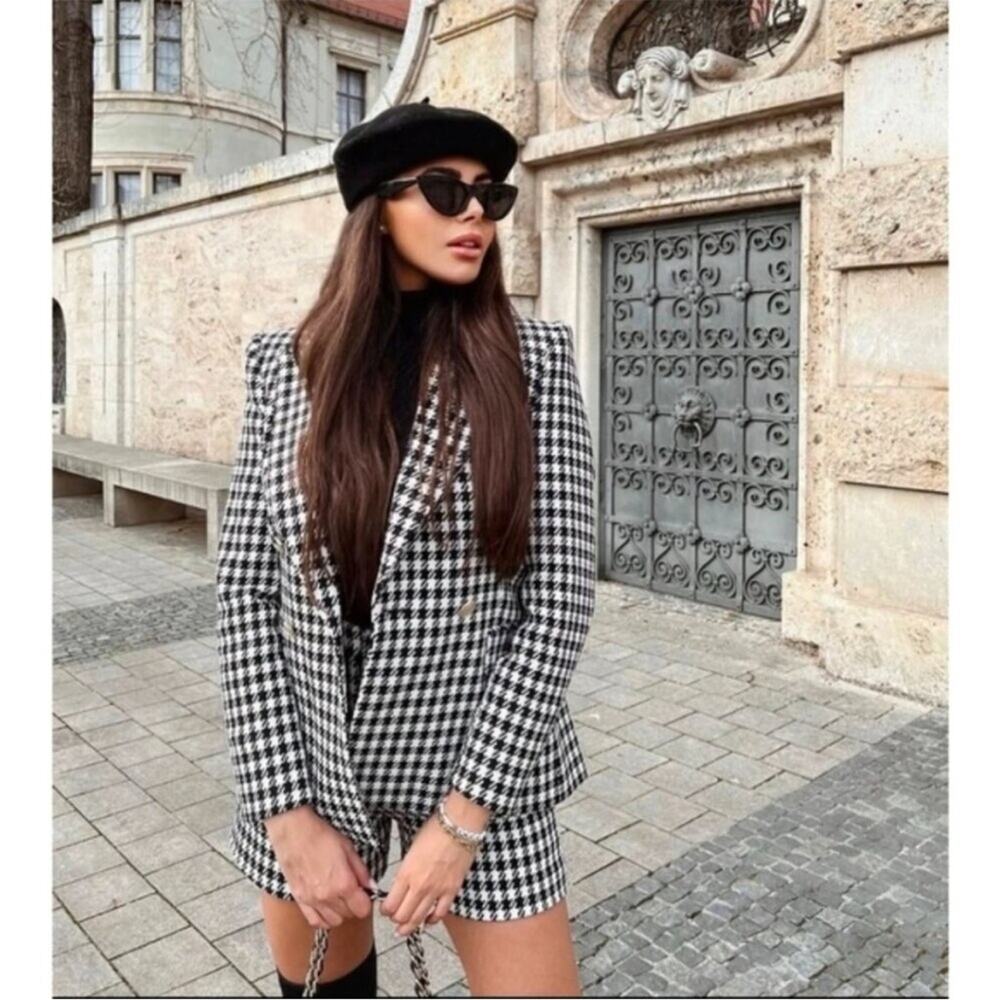 ZARA Houndstooth Double Breasted
Tailored Blazer Bloggers Favorite XS
7553/509